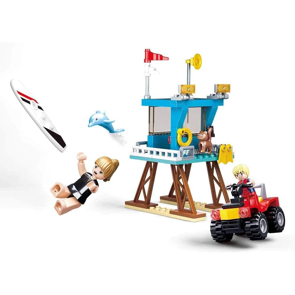 Lifeguard lookout tower model with ocean backdrop, Sluban B0670 beach building toy