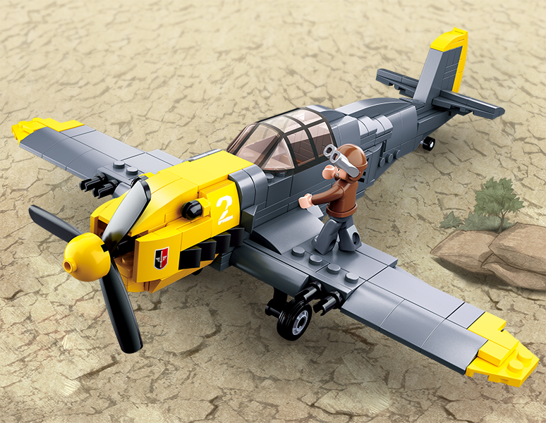 B0692 WW2 PLANE MESSERSCHMITT BF 109 AGES 8+ C16